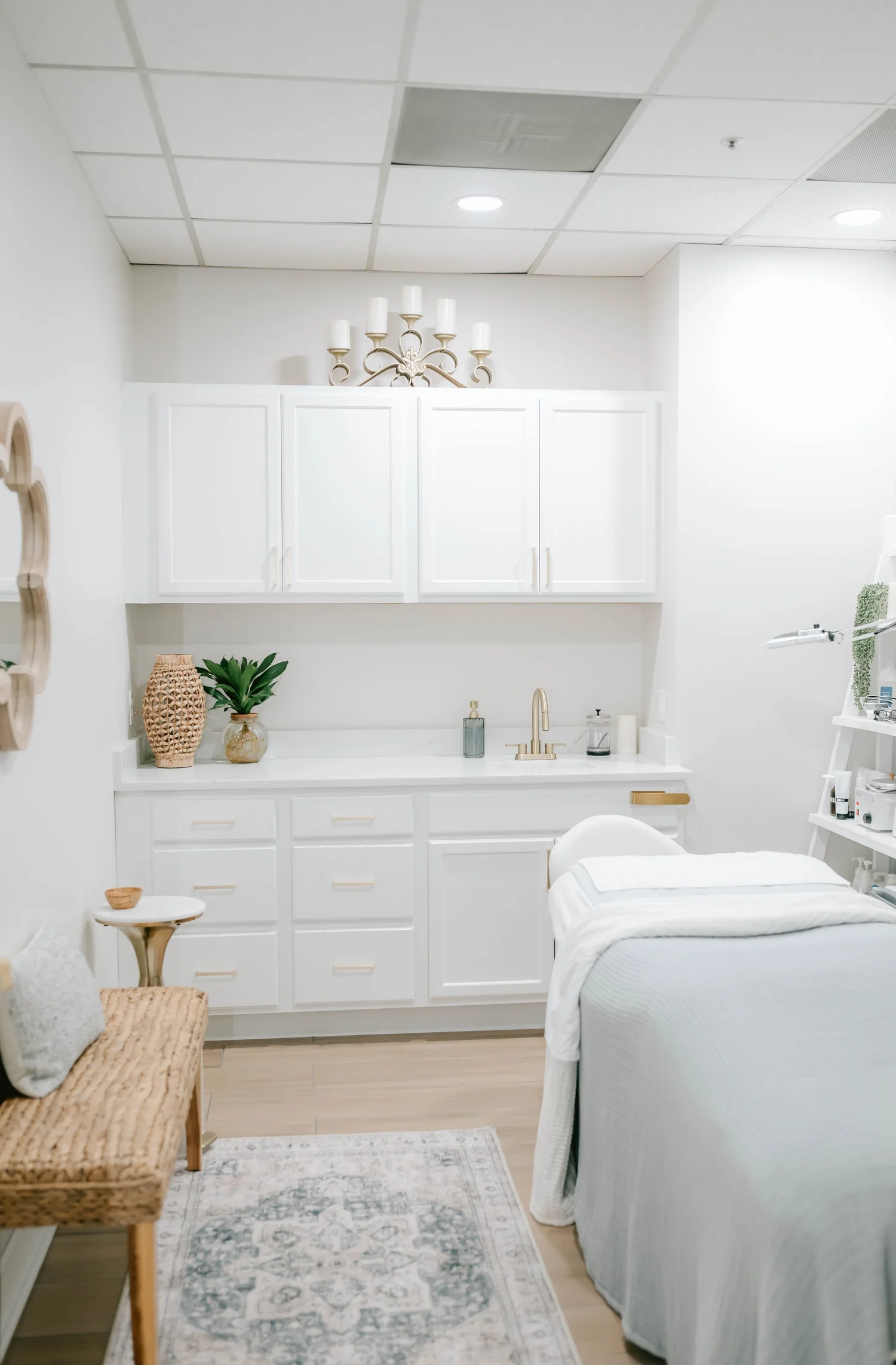 A treatment room at Eliott Anne Spa & Wellness Suites